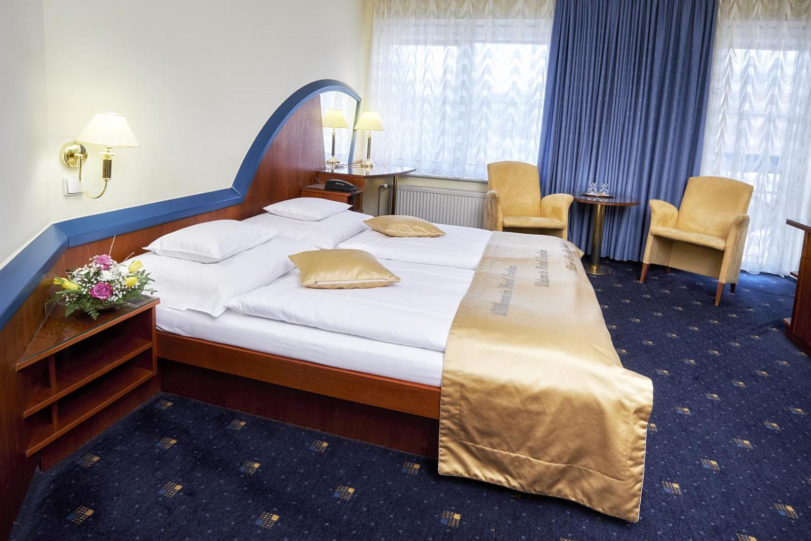 Wellness Hotel Eroplán Rožnov pod Radhoštěm Kültér fotó