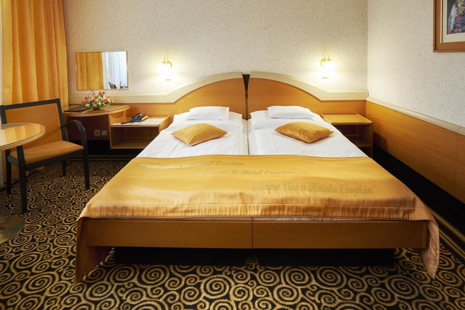 Wellness Hotel Eroplán Rožnov pod Radhoštěm Kültér fotó