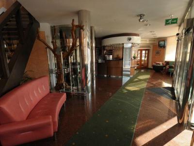 Wellness Hotel Eroplán Rožnov pod Radhoštěm Kültér fotó