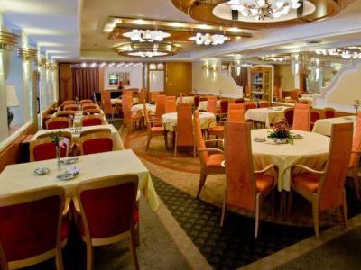 Wellness Hotel Eroplán Rožnov pod Radhoštěm Kültér fotó